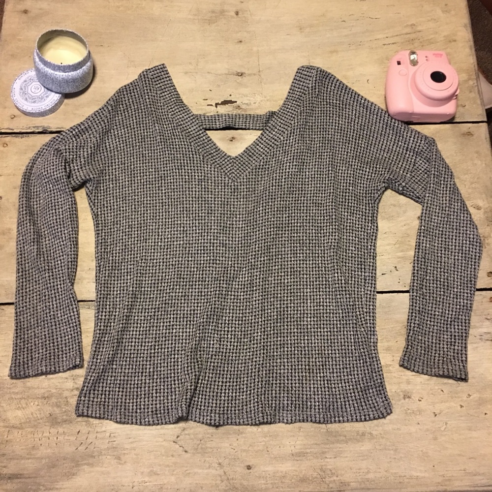 ⭐️HP⭐️Open Back Sweater